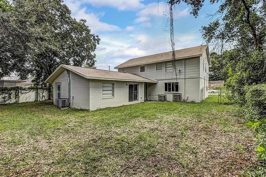 7 BR in Tampa