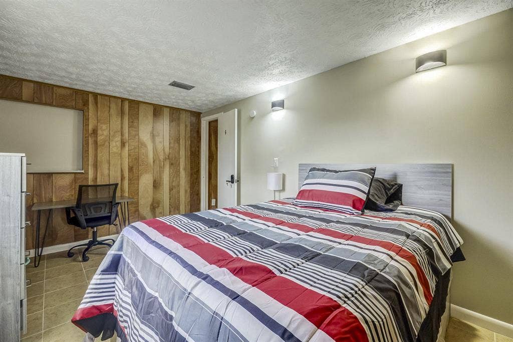 7 BR in Jacksonville