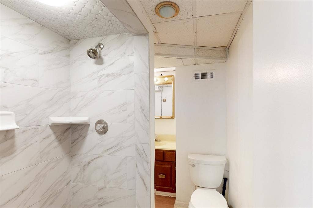 9 BR in Lawrenceville