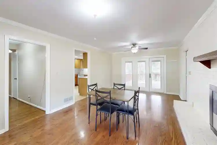 9 BR in Lawrenceville