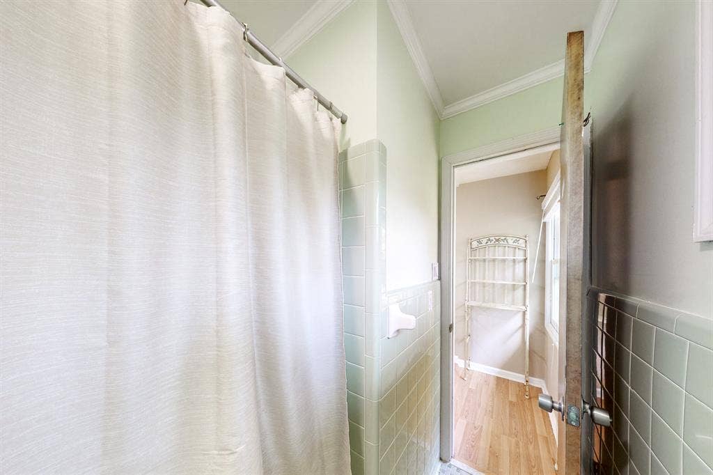 9 BR in Lawrenceville