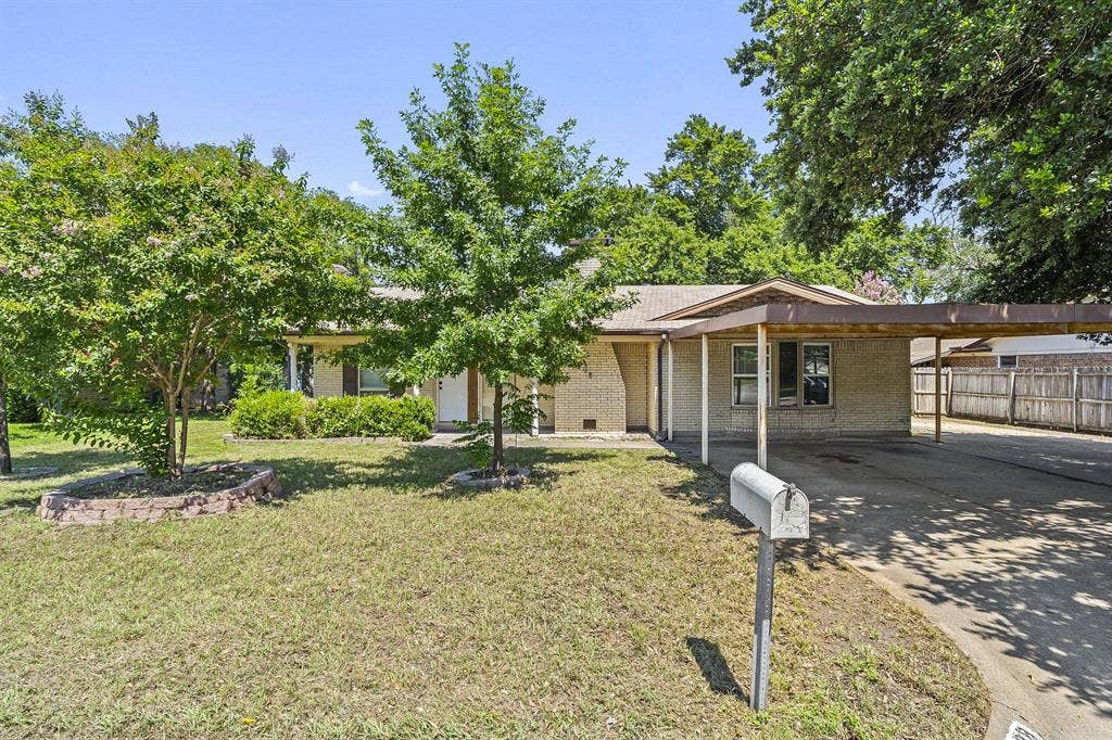 7 BR in White Settlement