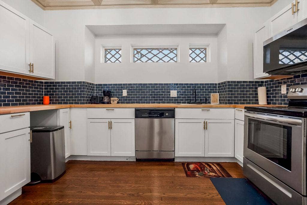 8 BR in Kansas City