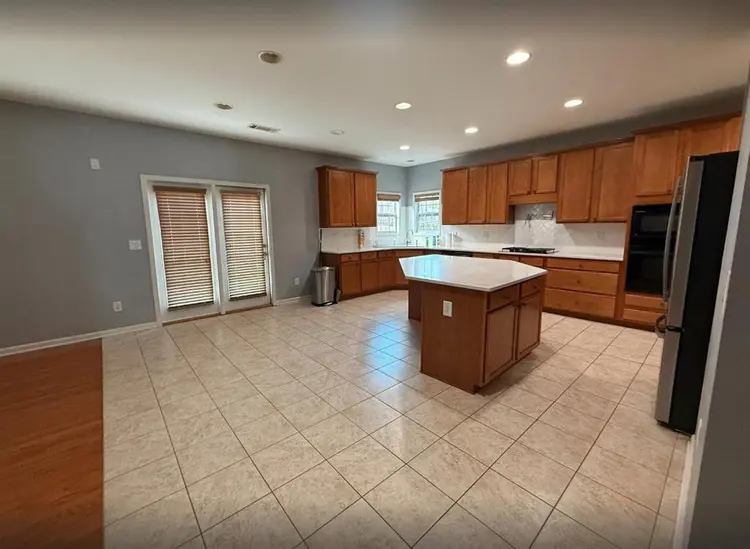 5 BR in Tucker
