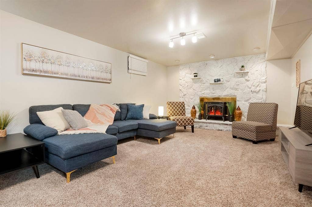5 BR in Denver