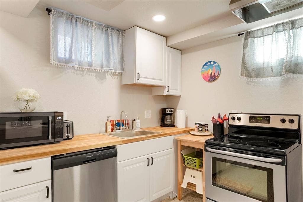 5 BR in Denver