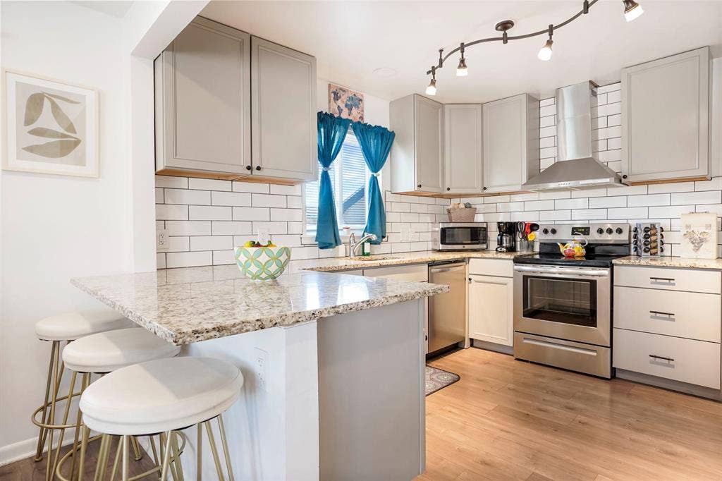 5 BR in Denver