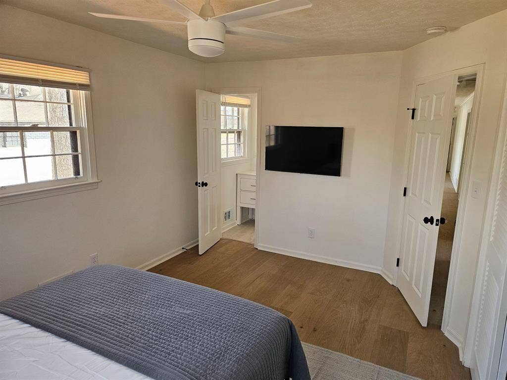 4 BR in Douglasville