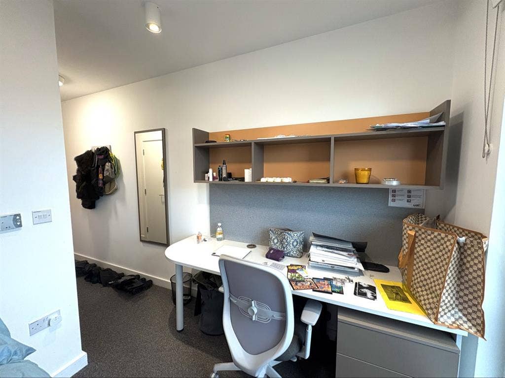 Cozy En-Suite Room for UAL Students