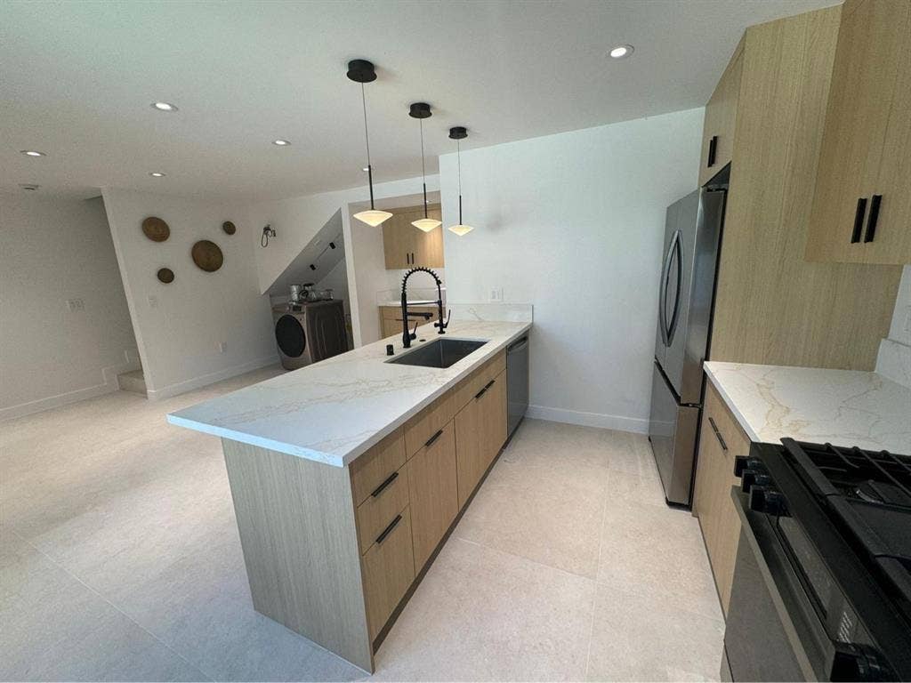 1 bedroom new house in Reseda, CA.