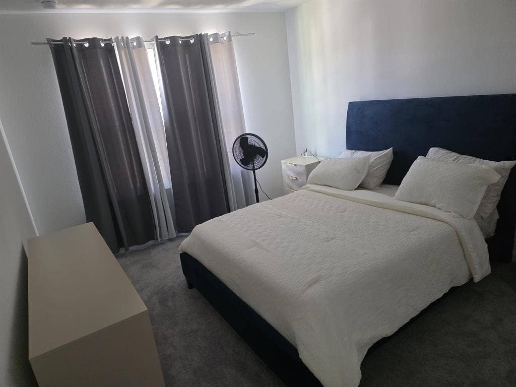 Downstairs bedroom with bathroom 🚻