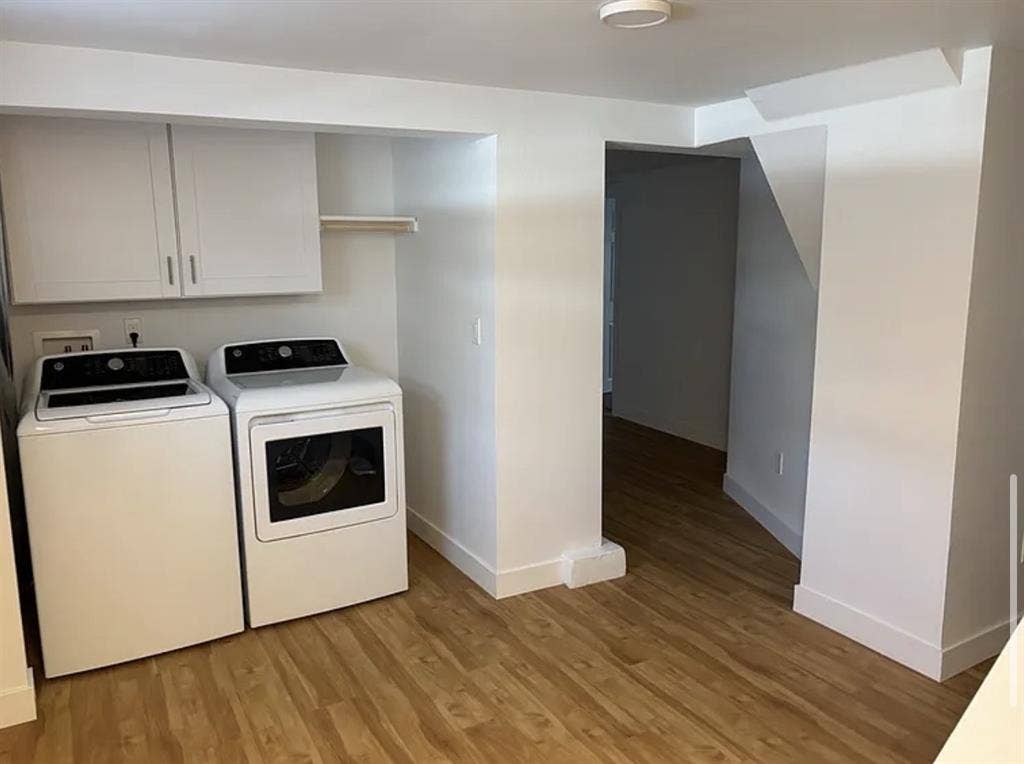 Looking for roommates!