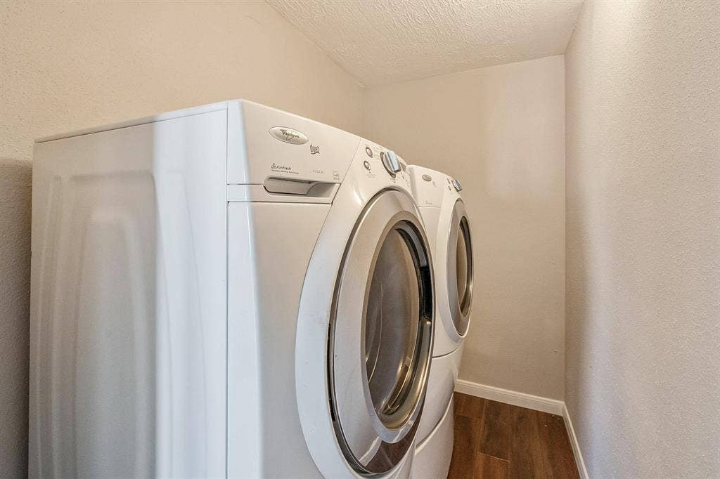 8 BR in Houston