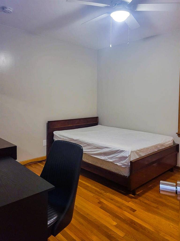 8 BR in Hopewell