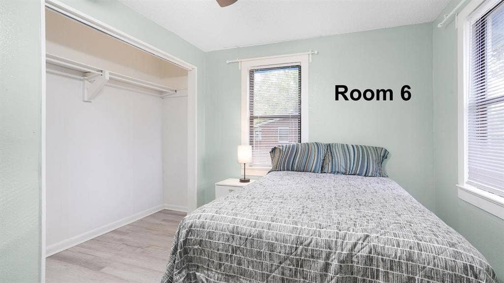 6 BR in Jacksonville