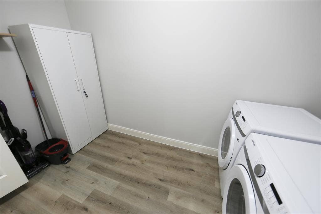 6 BR in Houston