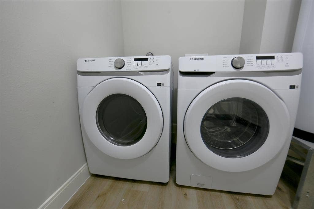 6 BR in Houston