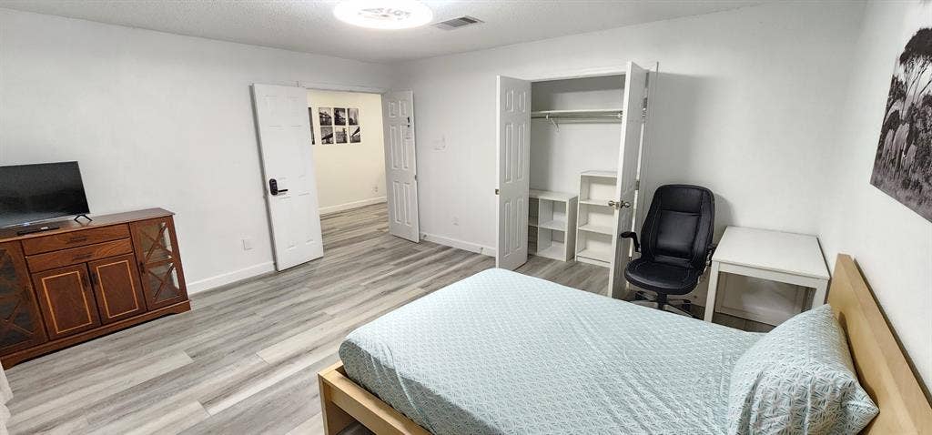 5 BR in Cedar Park