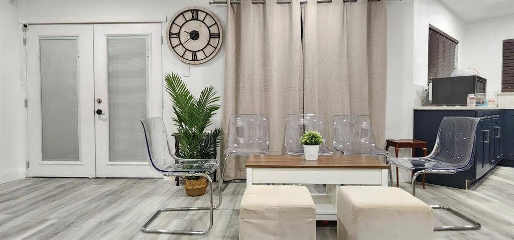 5 BR in Cedar Park