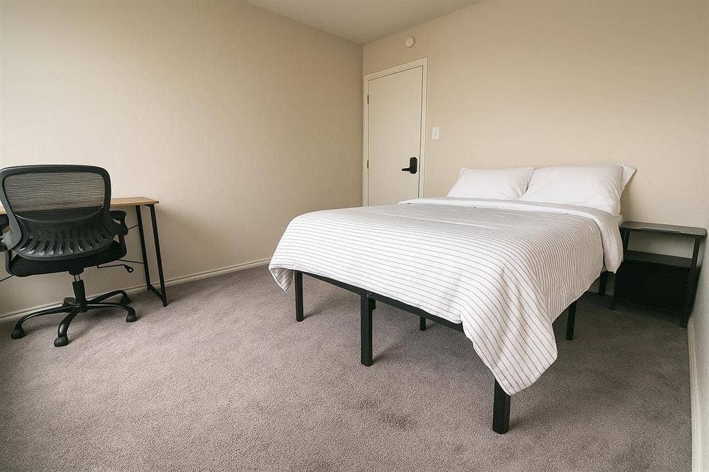 7 BR in Arlington