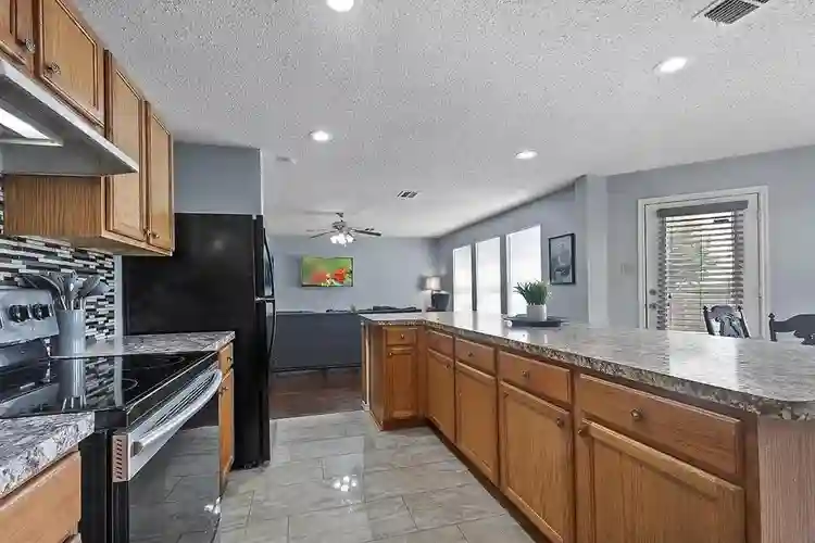 7 BR in Arlington