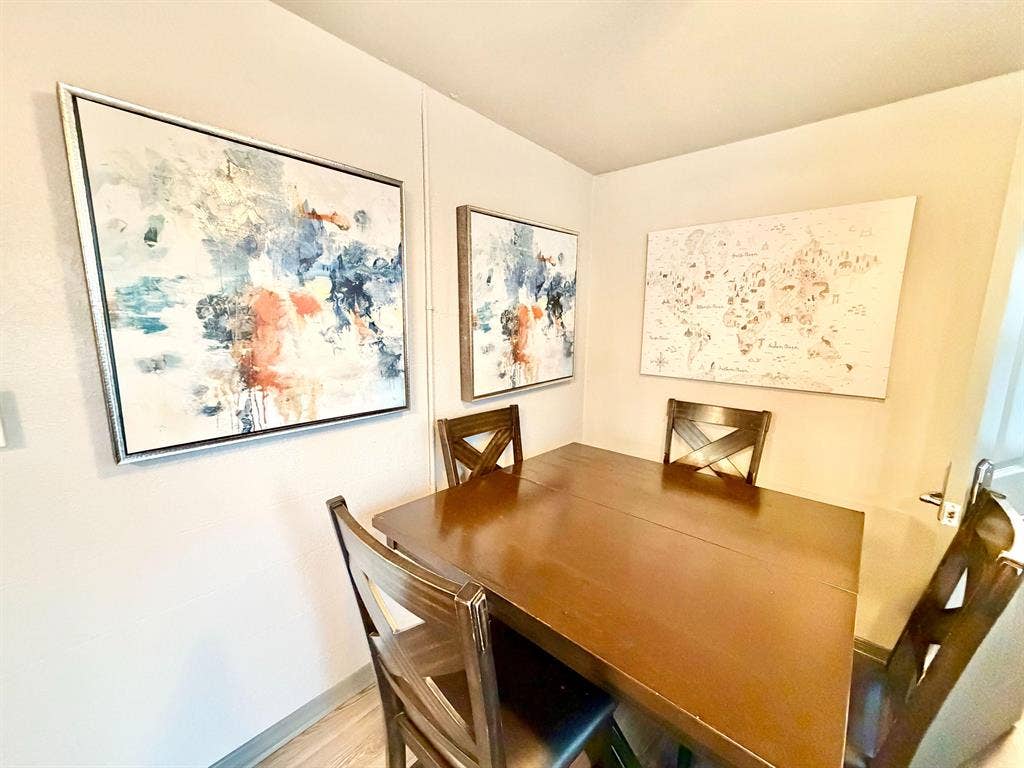 4 BR in Holiday