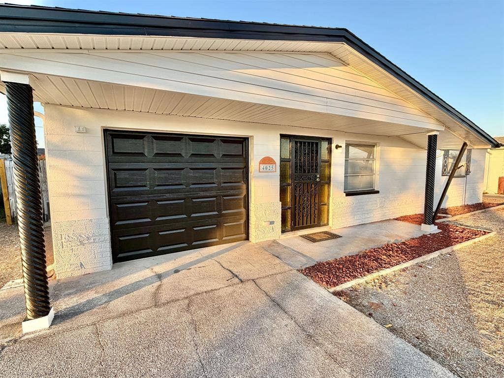4 BR in Holiday