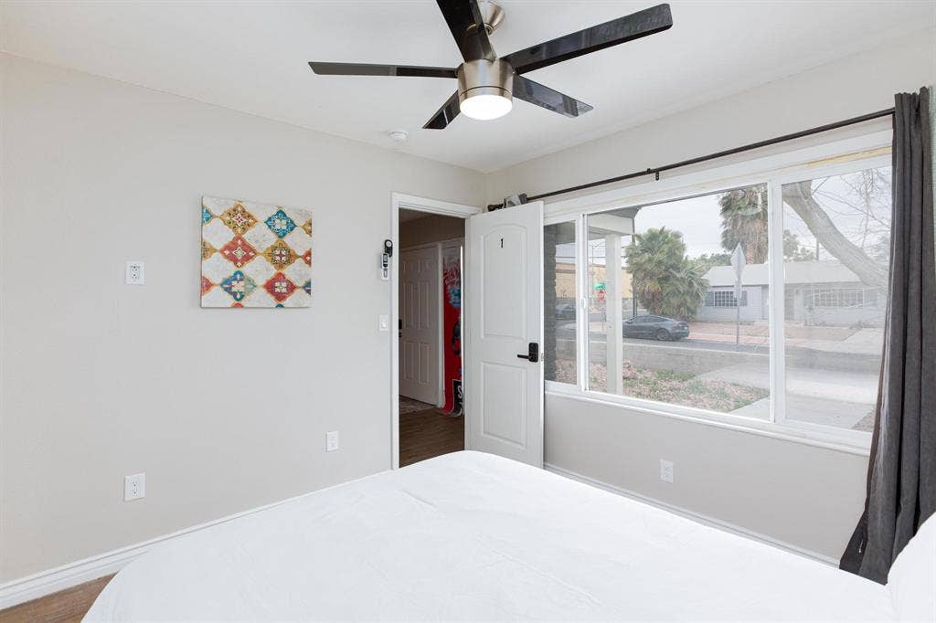 5 BR in Las Vegas