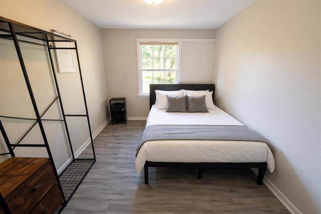 9 BR in Decatur