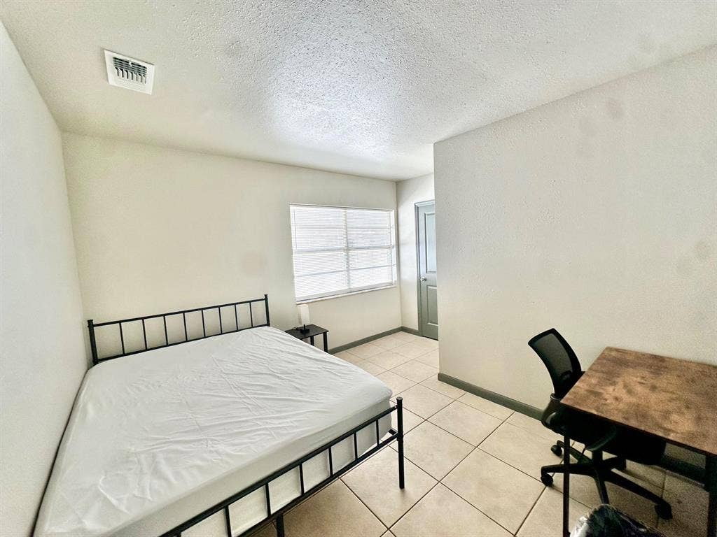 4 BR in Tampa