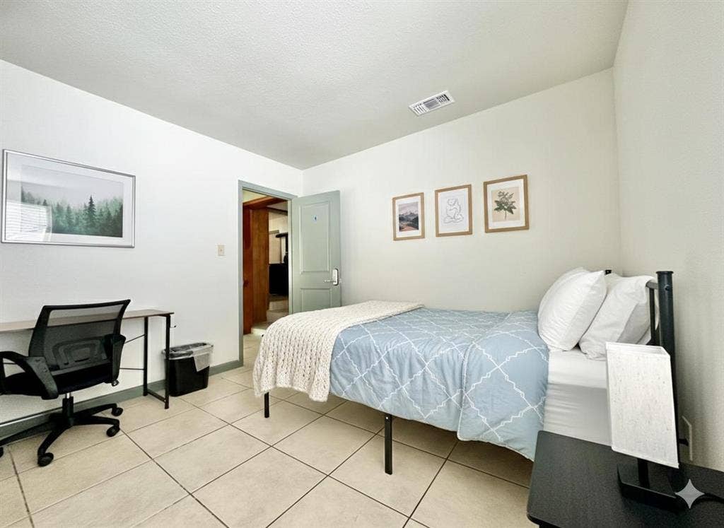 4 BR in Tampa