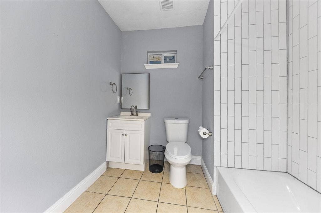 8 BR in Dallas