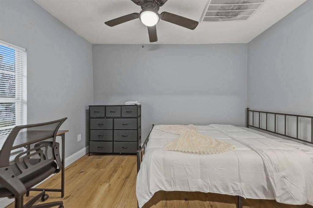 8 BR in Dallas
