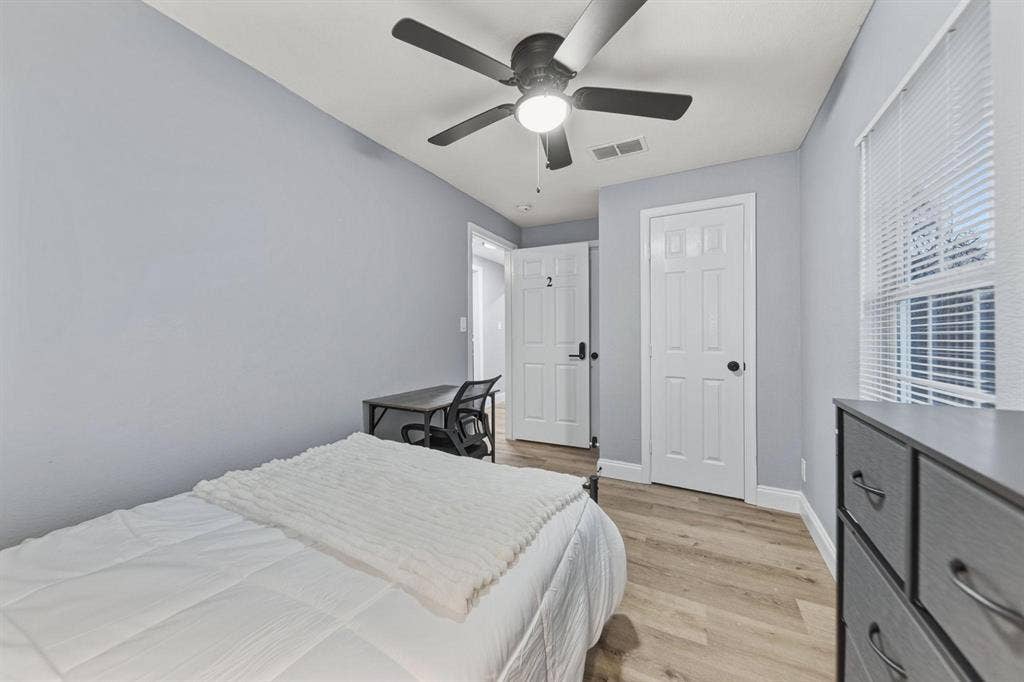 8 BR in Dallas