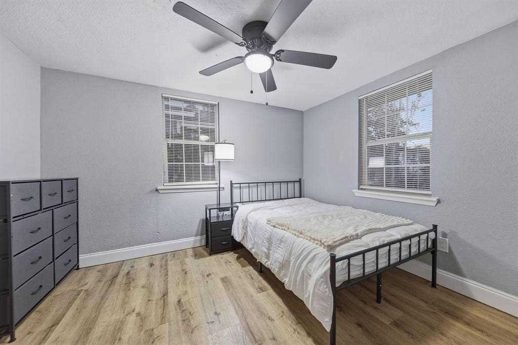 8 BR in Dallas