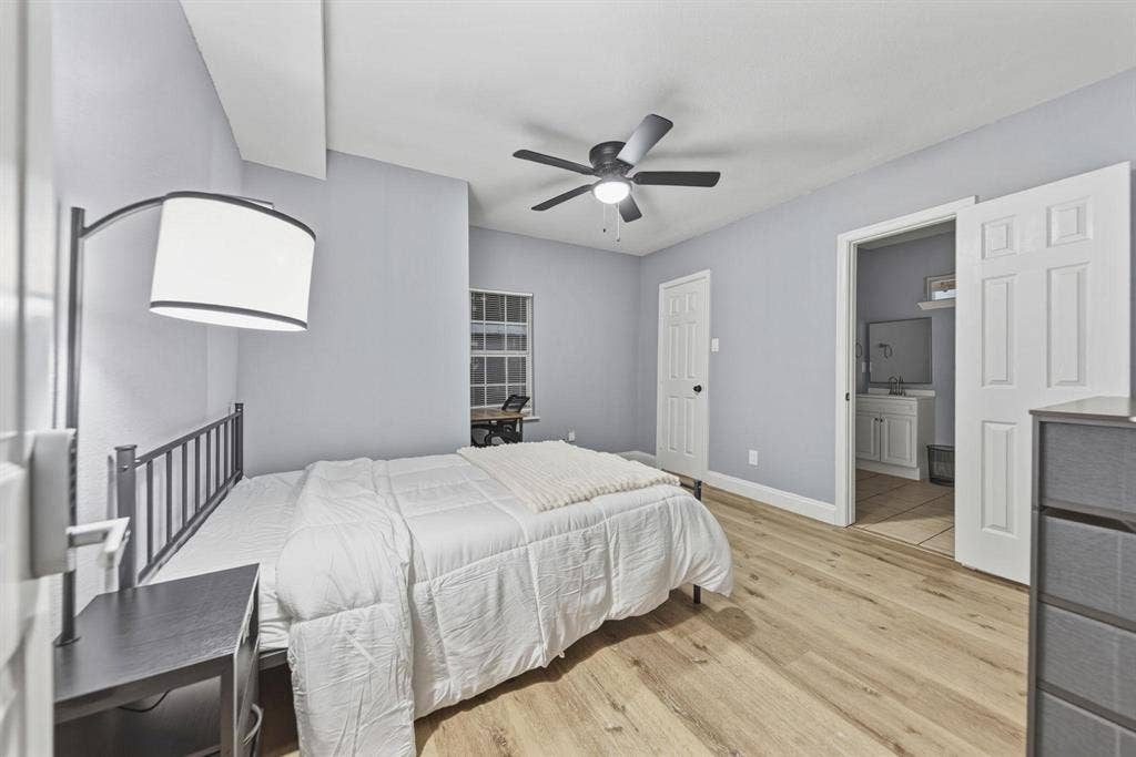 8 BR in Dallas