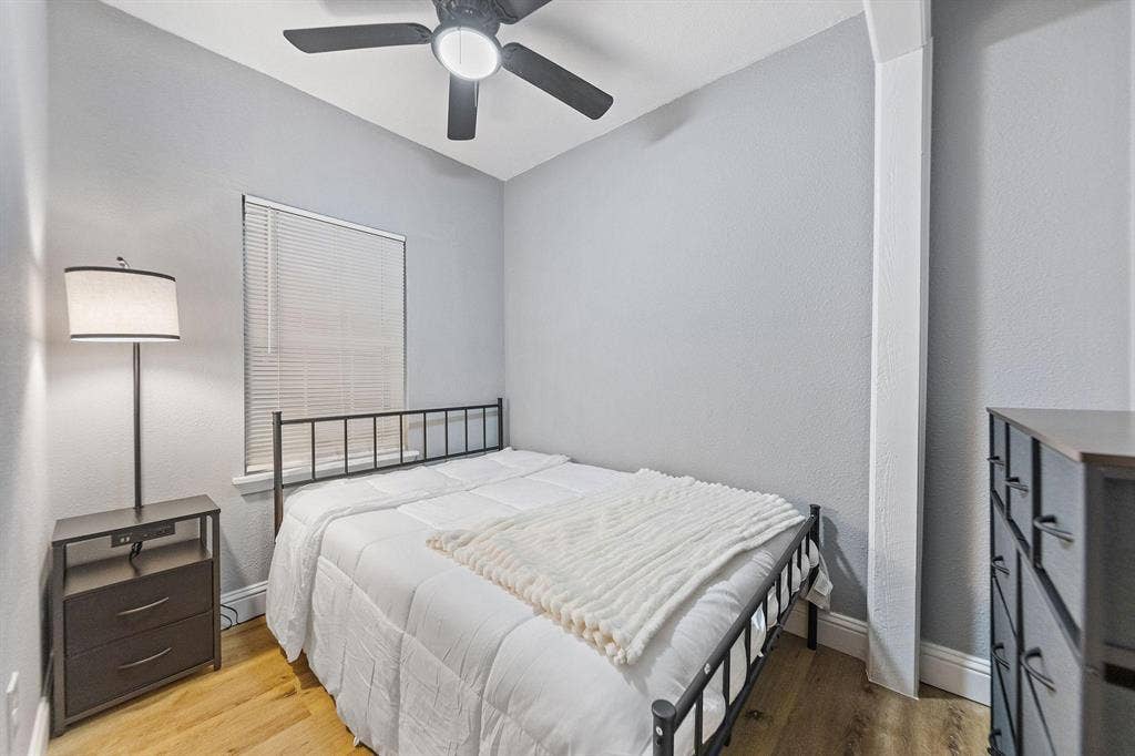 8 BR in Dallas