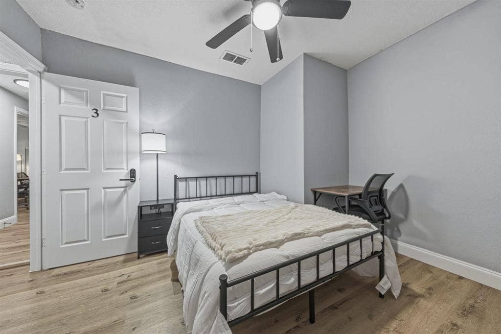 8 BR in Dallas