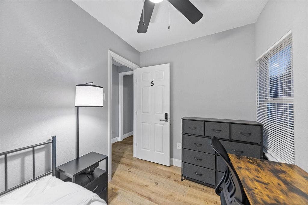 8 BR in Dallas