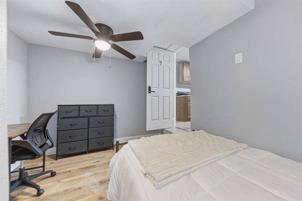 8 BR in Dallas