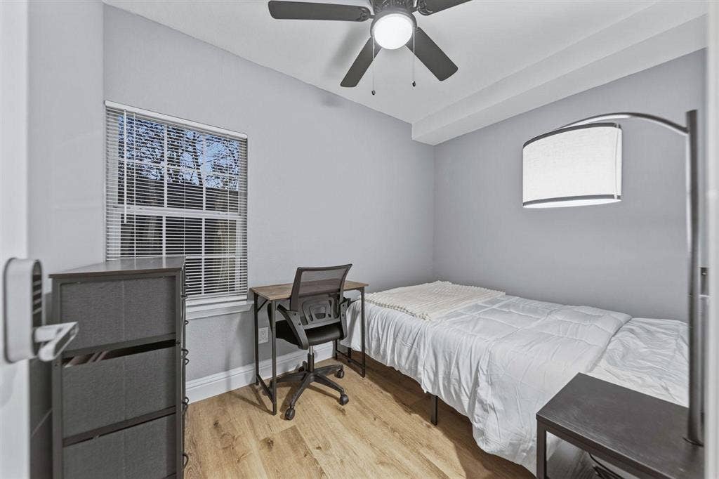 8 BR in Dallas
