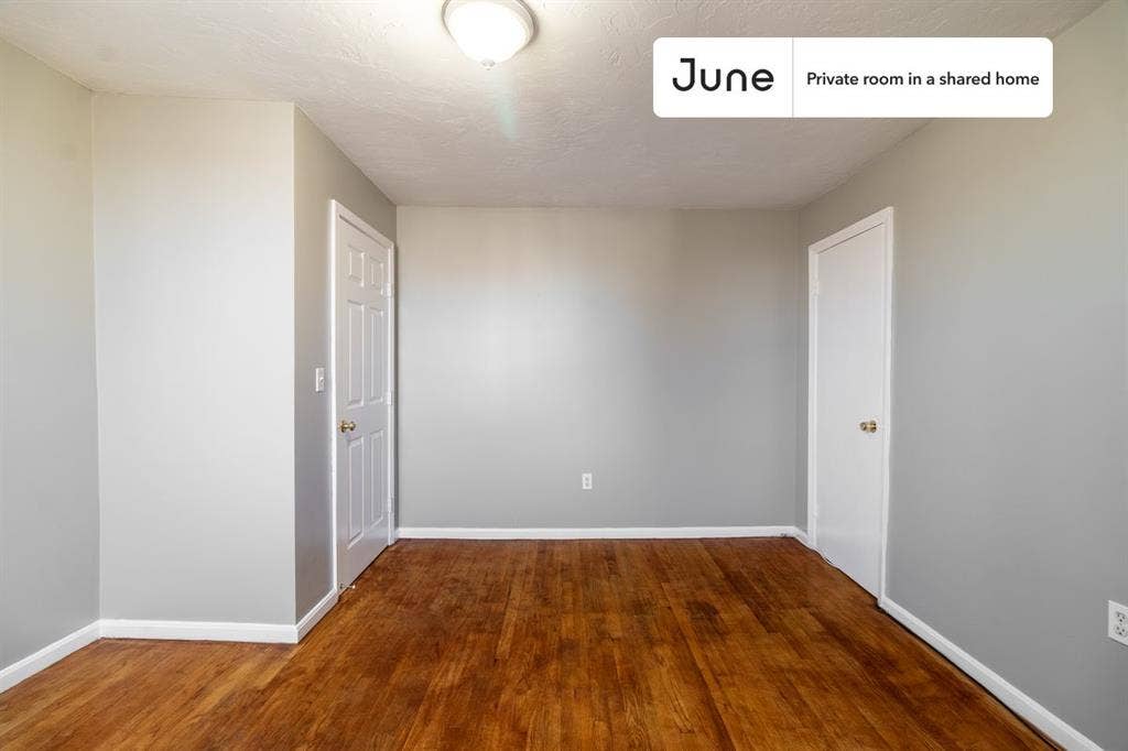 4 BR in Boston