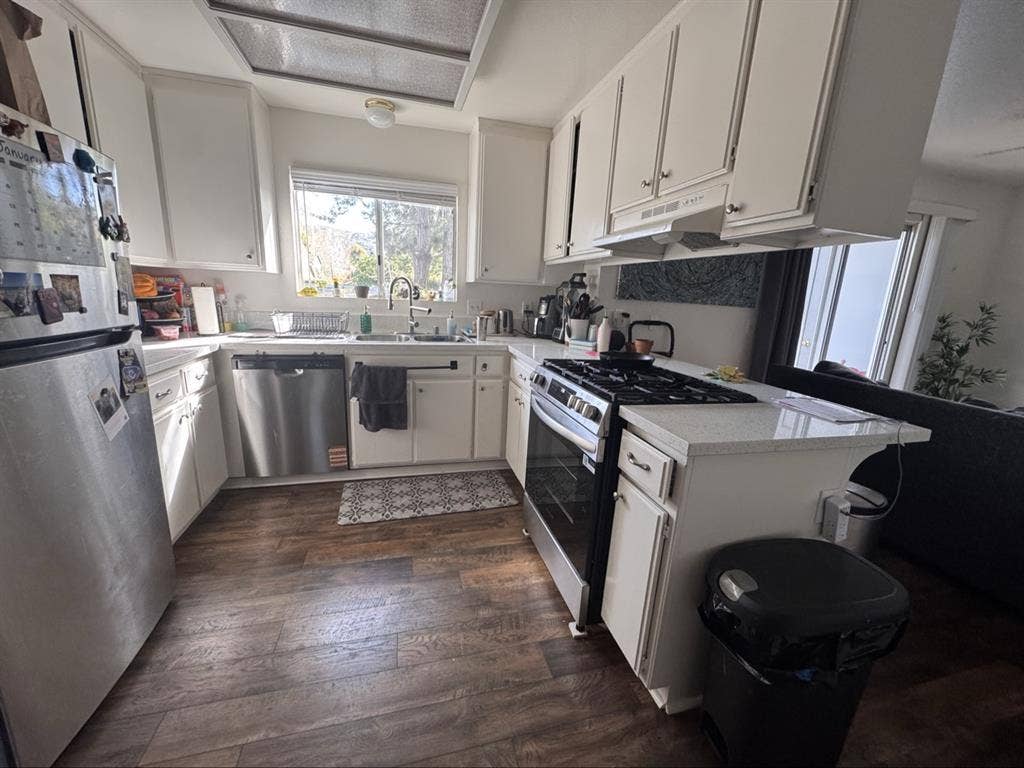 Room Available 5/1 for lease