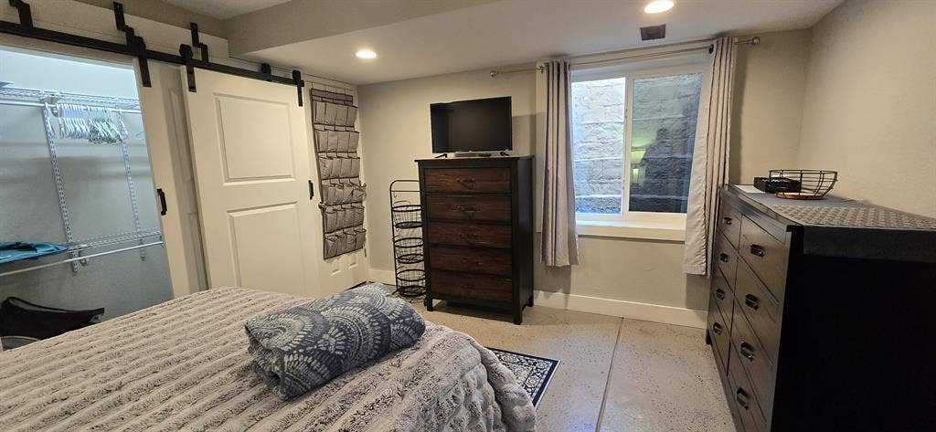 Fully Furnished Bedroom in Denver