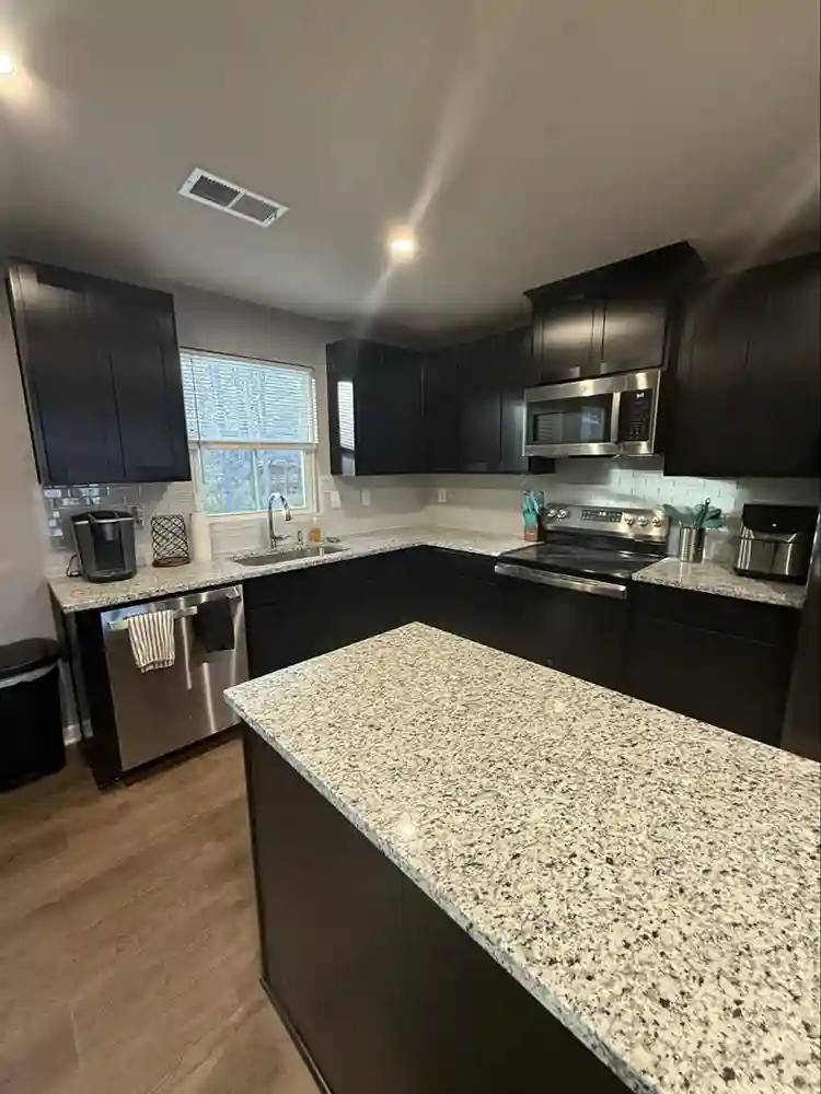 Upscale condo close to Uptown & CLT