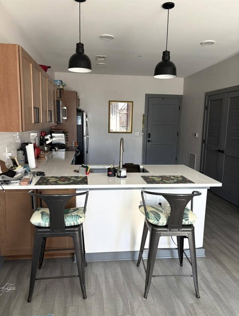 One bedroom avail private bathroom