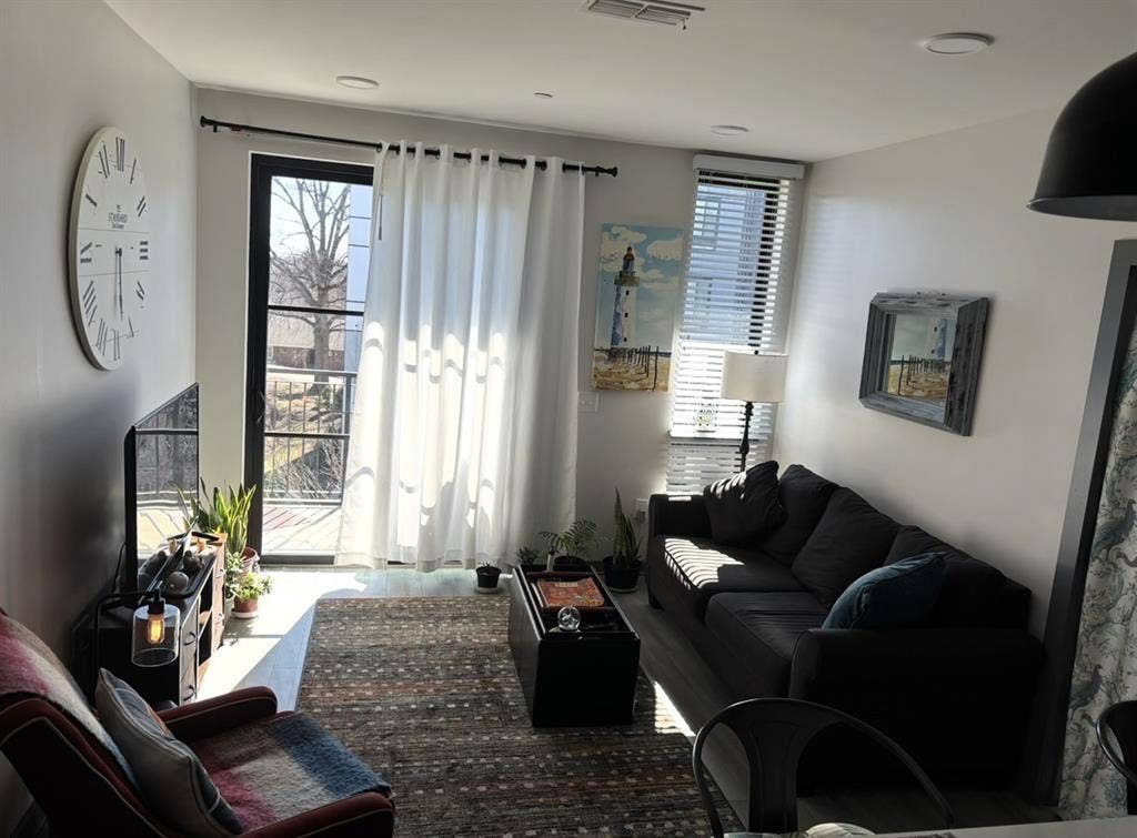 One bedroom avail private bathroom