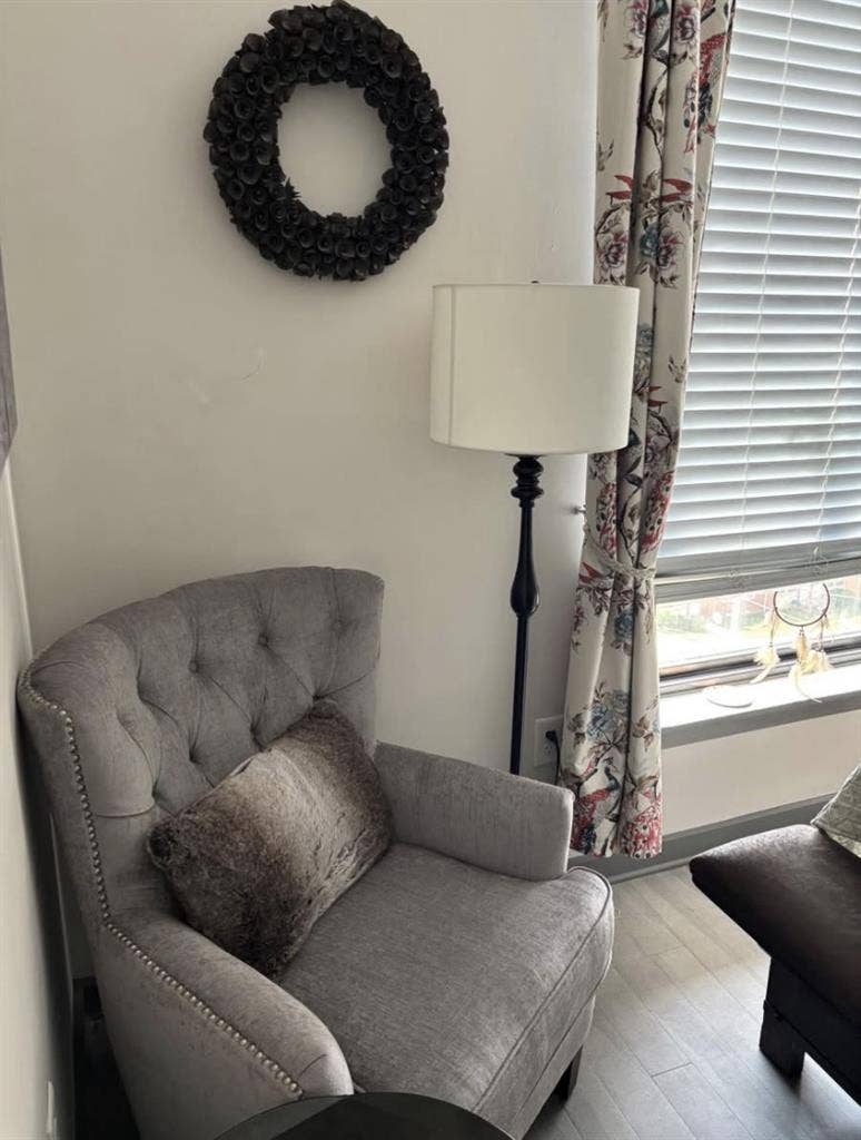 One bedroom avail private bathroom