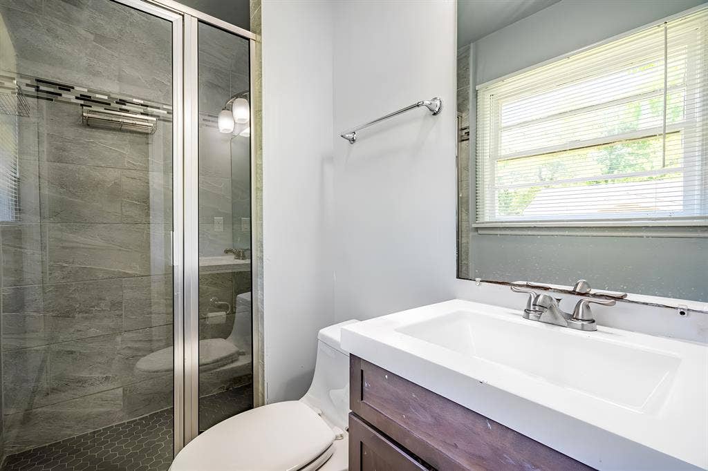 7 BR in Decatur