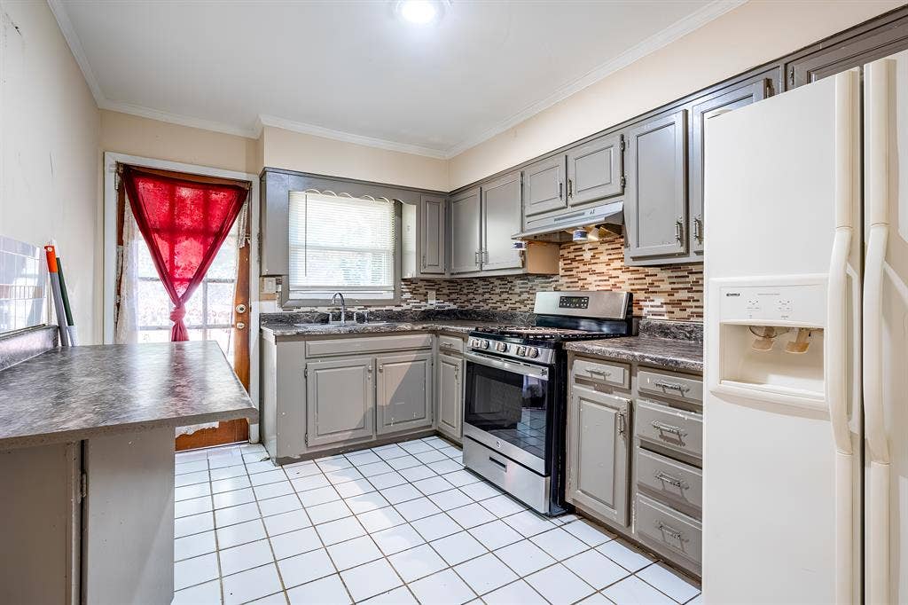 8 BR in Stone Mountain